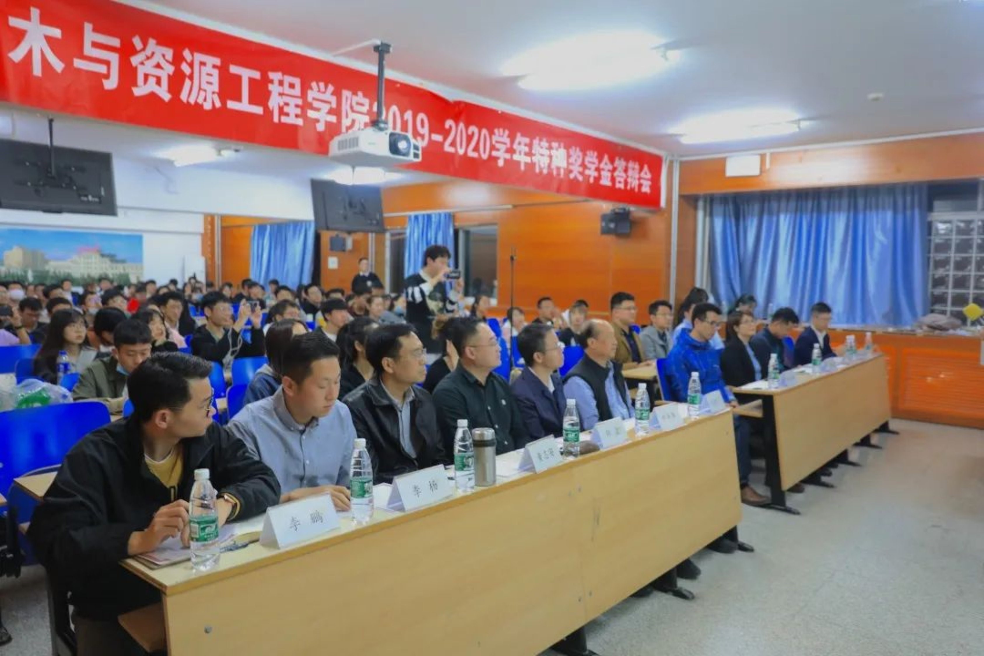 2e1ec14df4814284a93adc26bed855ed.jpg 2e1ec14df4814284a93adc26bed855ed.jpg